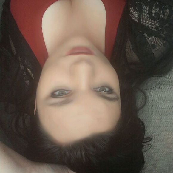 Meet your Posher, Angelena - Picture 1 of 1